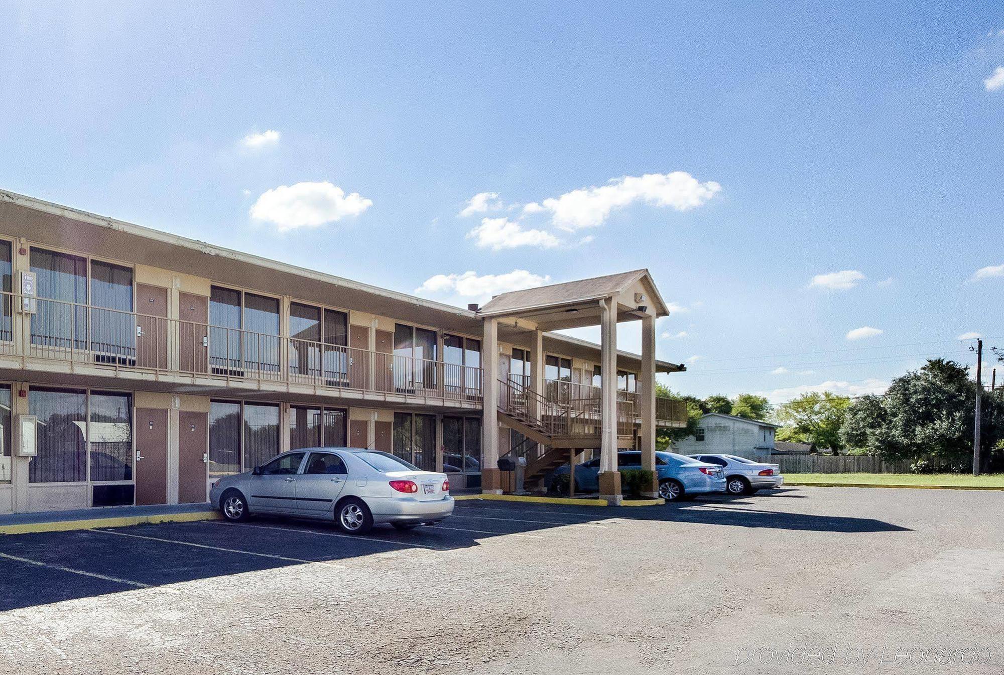 Executive Inn 킹스빌 외부 사진